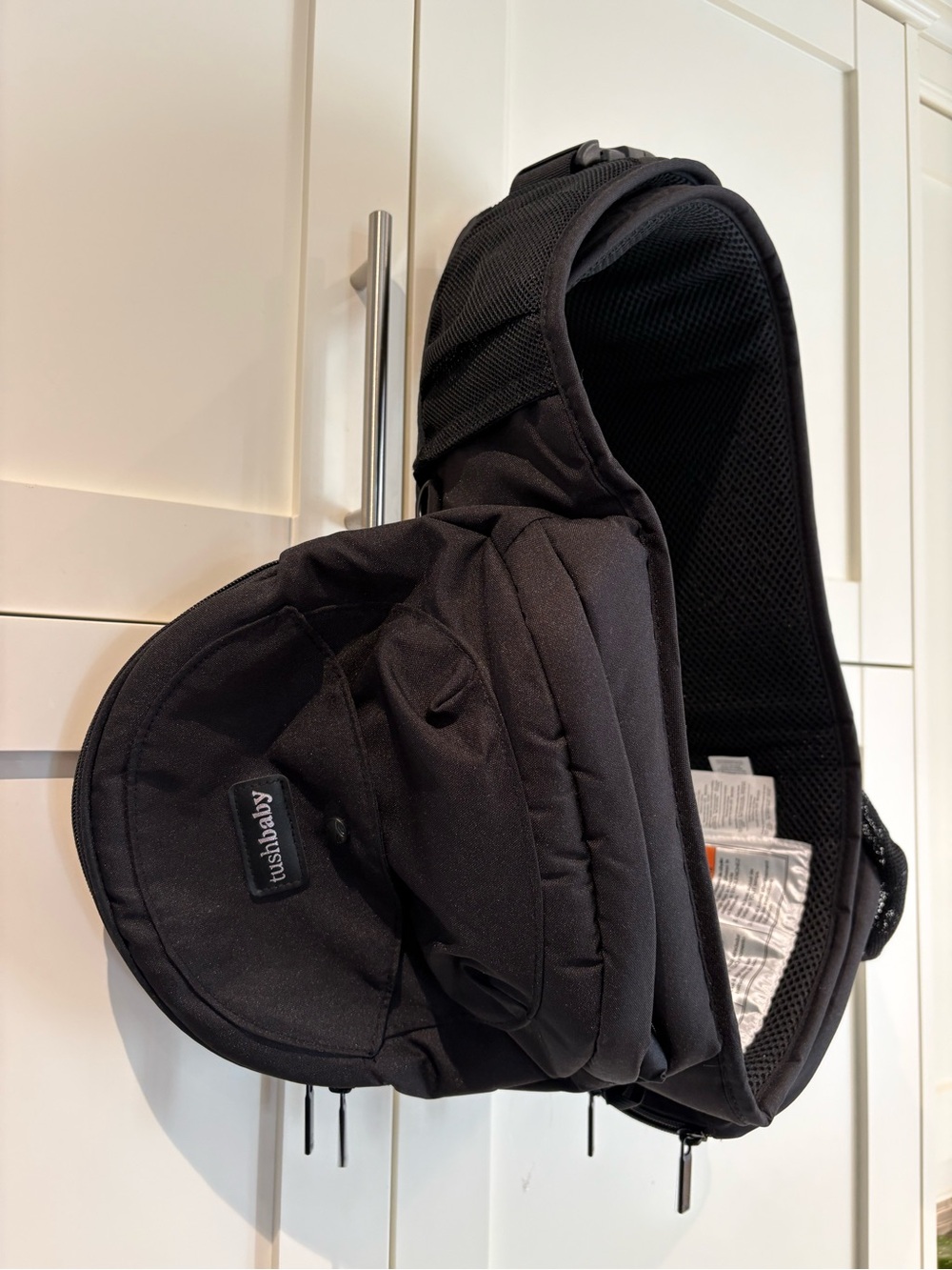 Black Tushbaby hip carrier VGUC